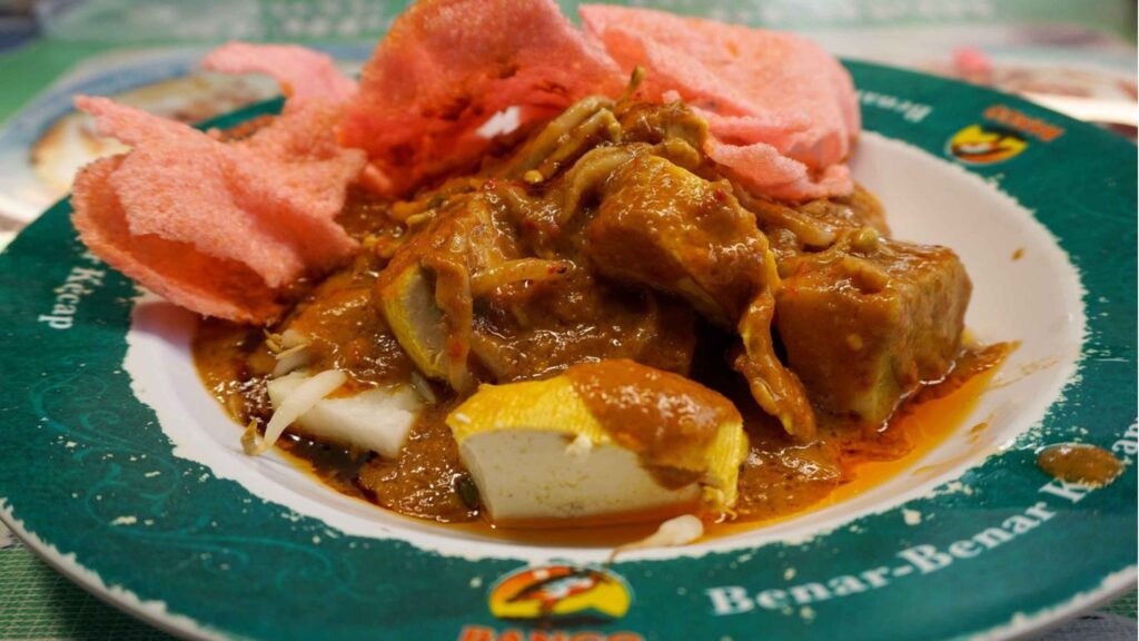 Cuma di Bandung! 7 Makanan Legendaris Ini Nggak Pernah Sepi Sejak Puluhan Tahun