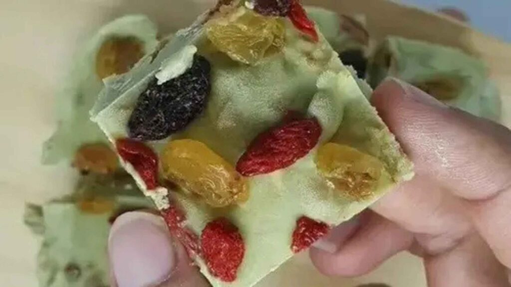 Dessert Sehat Tanpa Drama: 3 Bahan Jadi Yogurt Berry Super Creamy