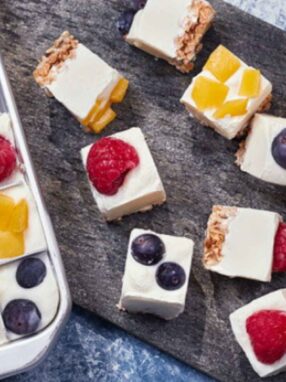 Dessert Sehat Tanpa Drama: 3 Bahan Jadi Yogurt Berry Super Creamy