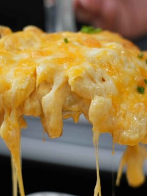 Mac n Cheese Level Sultan: Modal Murah, Rasanya Mahal Banget!