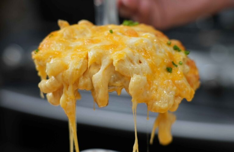 Mac n Cheese Level Sultan: Modal Murah, Rasanya Mahal Banget!