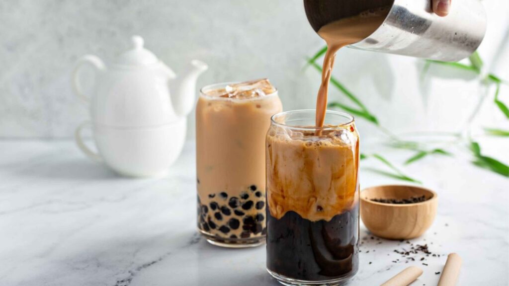 Minum Teh Nggak Pernah Seasyik Ini! Variasi Teh Kekinian yang Wajib Kamu Coba
