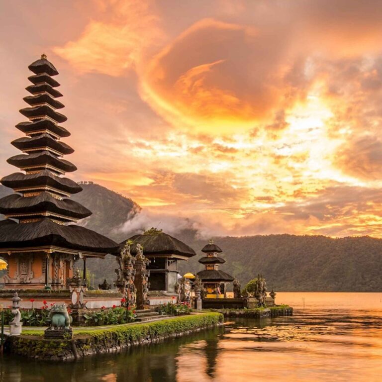 Bali Bukan Cuma Pantai: 7 Kuliner Legendaris yang Wajib Dicoba!